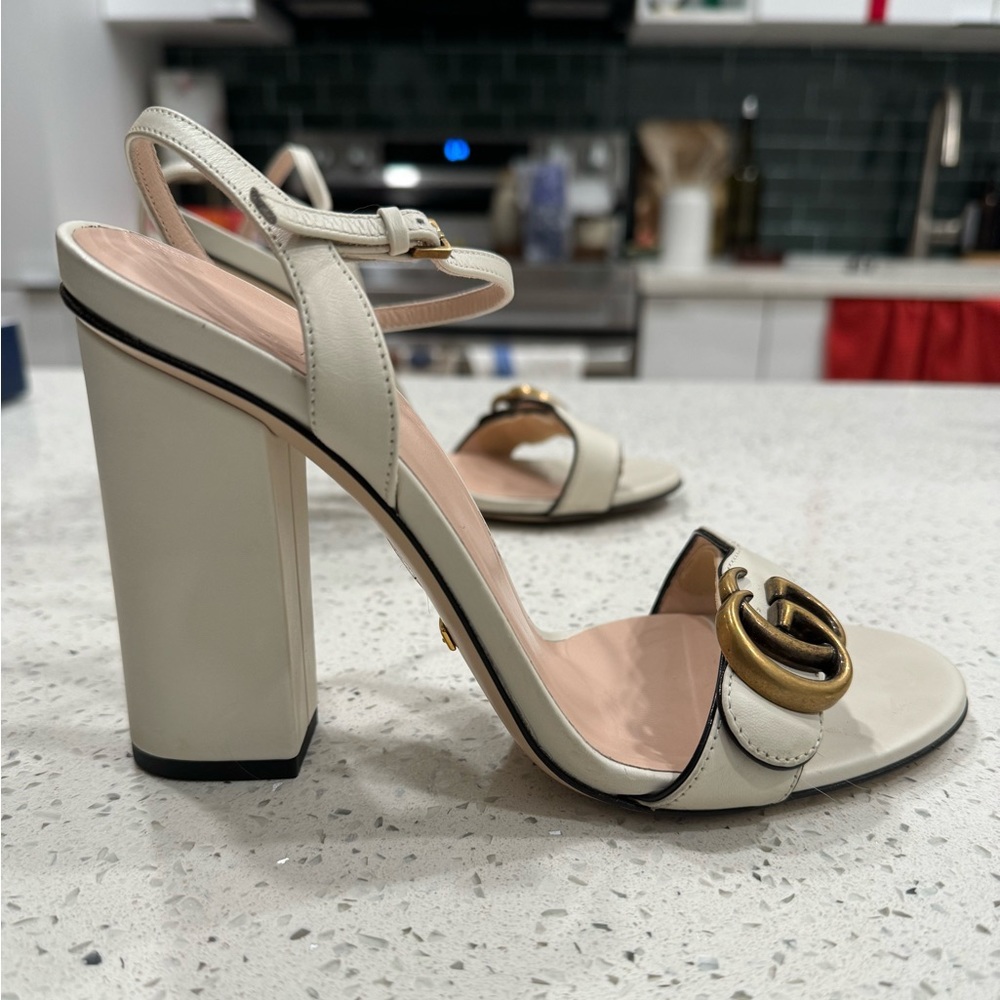 LGucci Marmont leather sandal